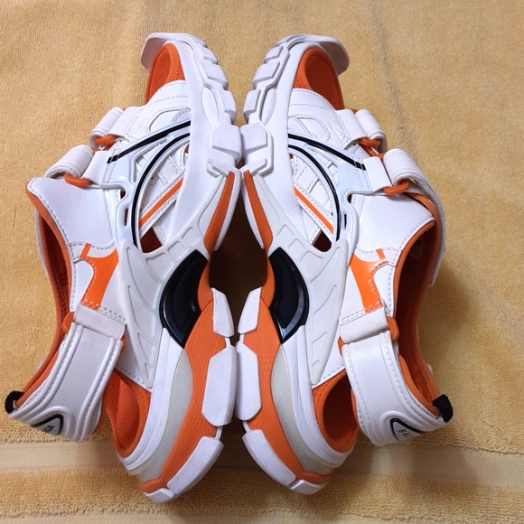Balenciaga track sandals- Unisex size 7- 8 Firm price - Picture 5 of 15